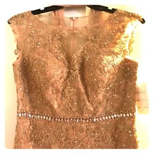 Beautiful NEW formal dress w embroidery & beading